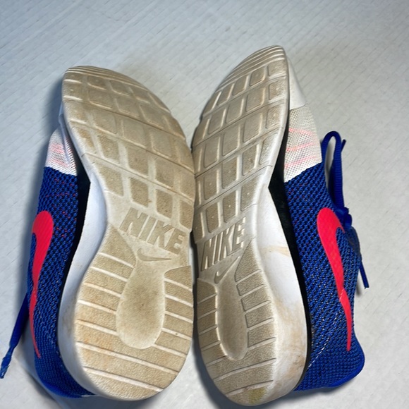 Nike Tanjun Racer WHT/ROYAL/HYPER RED Youth 5. - Picture 5 of 6